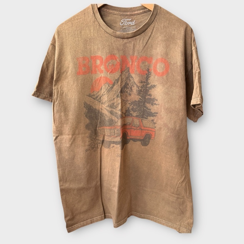 Ford Bronco Graphic Tee in Brown and Red